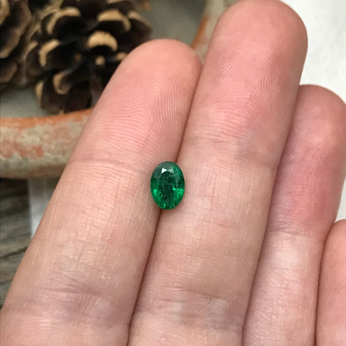 7x5mm Natural Green Emerald 0.70 carat, Oval Cut, Nice Green Emerald, Faceted Loose Gemstone for Jewelry, Excellent Color Emerald