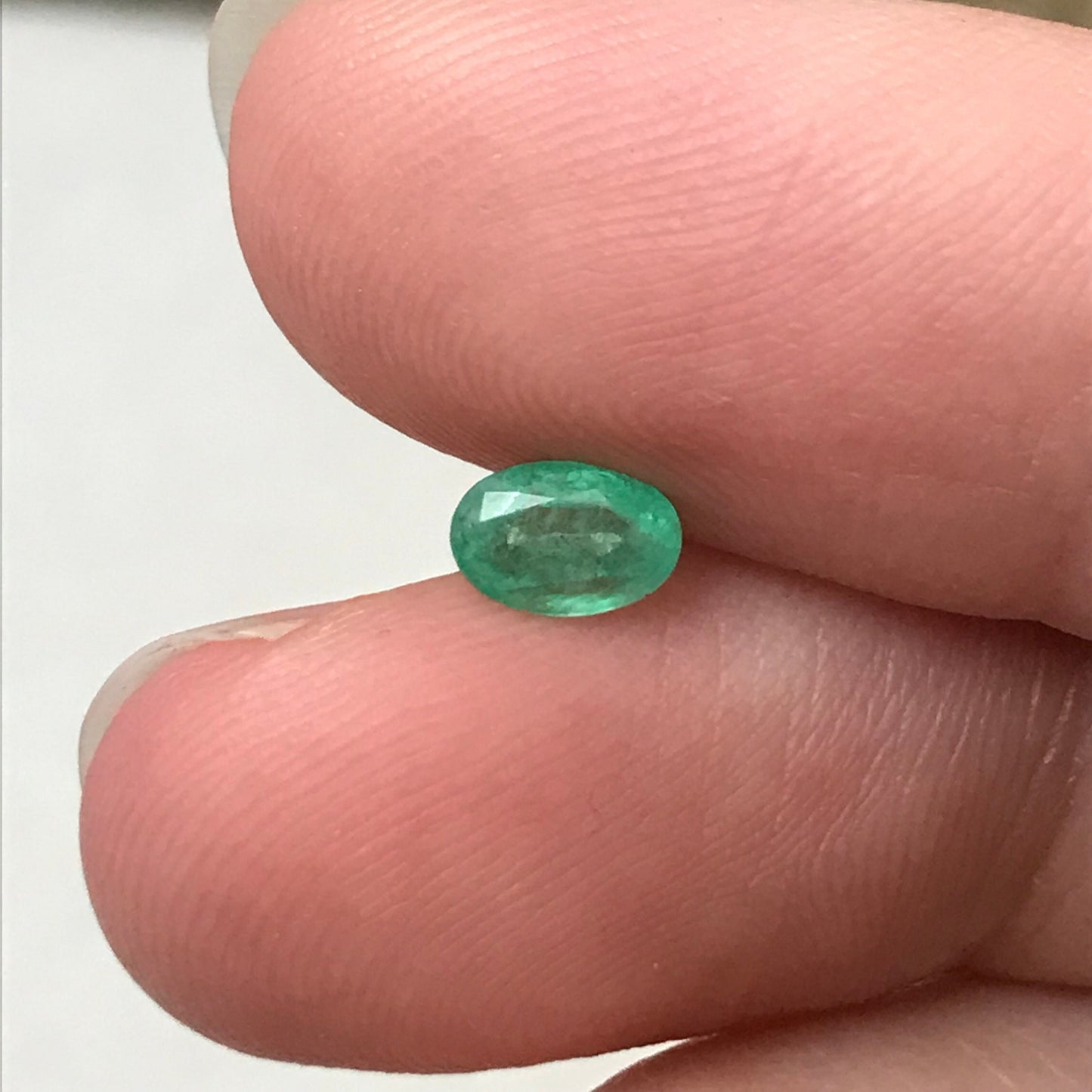 0.41cts Natural Emerald 6x4mm Oval Cut Faceted Light Green Emerald, Gem Precious Gemstone Loose Recycled Gemstone