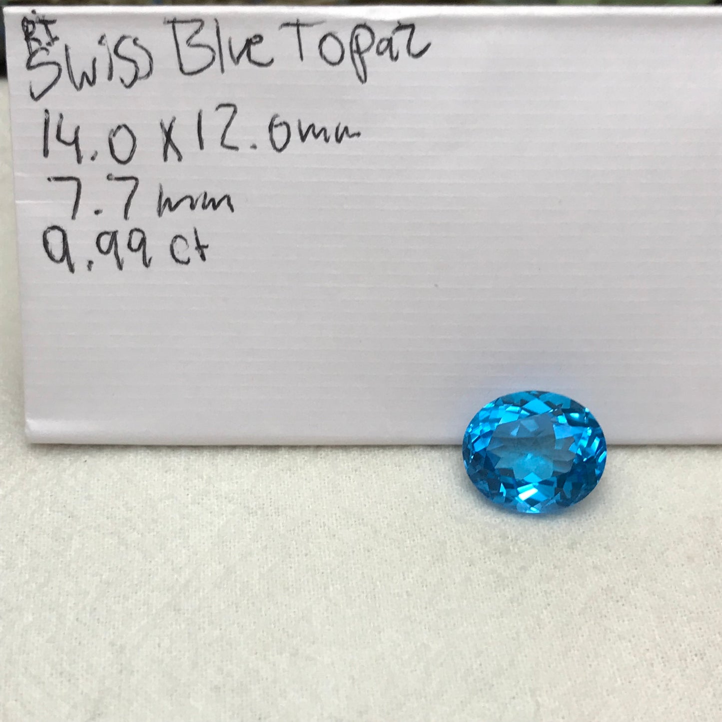 Swiss Blue Topaz 14x12mm Oval Cut Loose Topaz 10 ct Gemstones Bright Blue Topaz Faceted Very Blue Topaz Unmounted December Birthstone