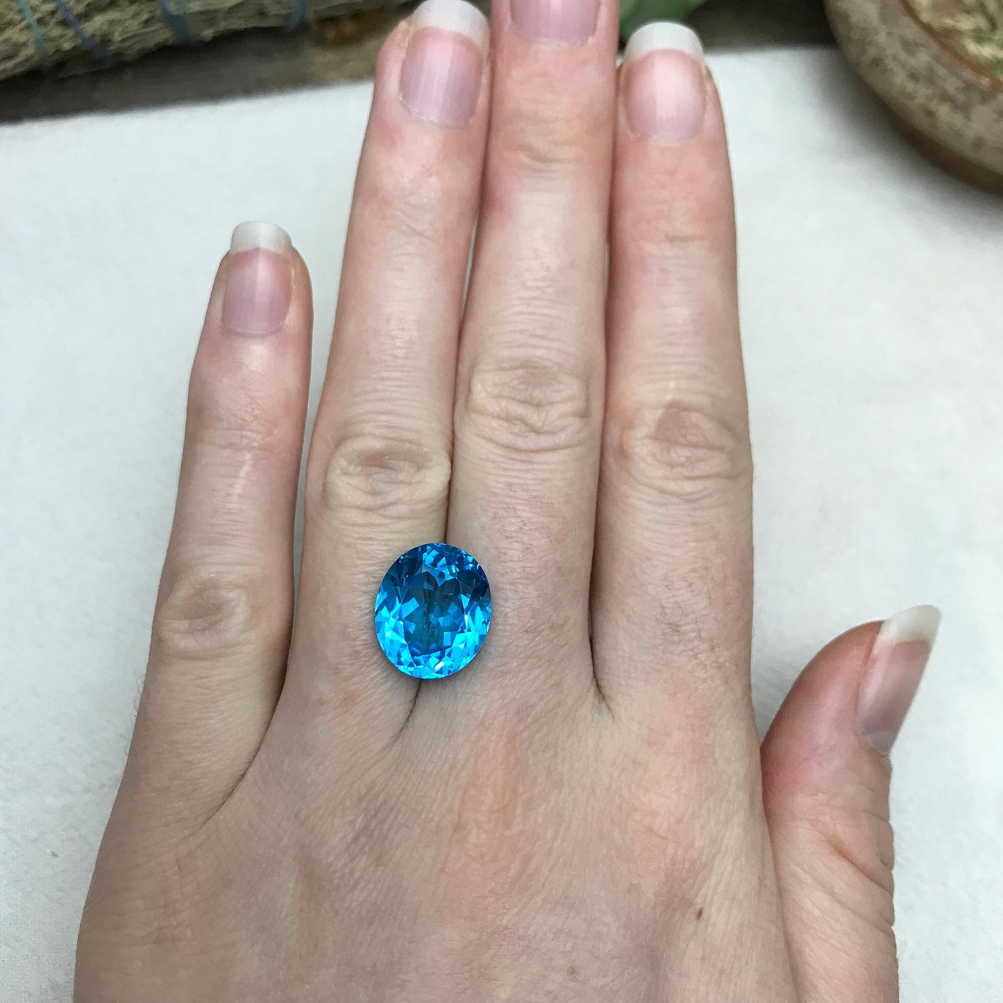 Swiss Blue Topaz 14x12mm Oval Cut Loose Topaz 10 ct Gemstones Bright Blue Topaz Faceted Very Blue Topaz Unmounted December Birthstone