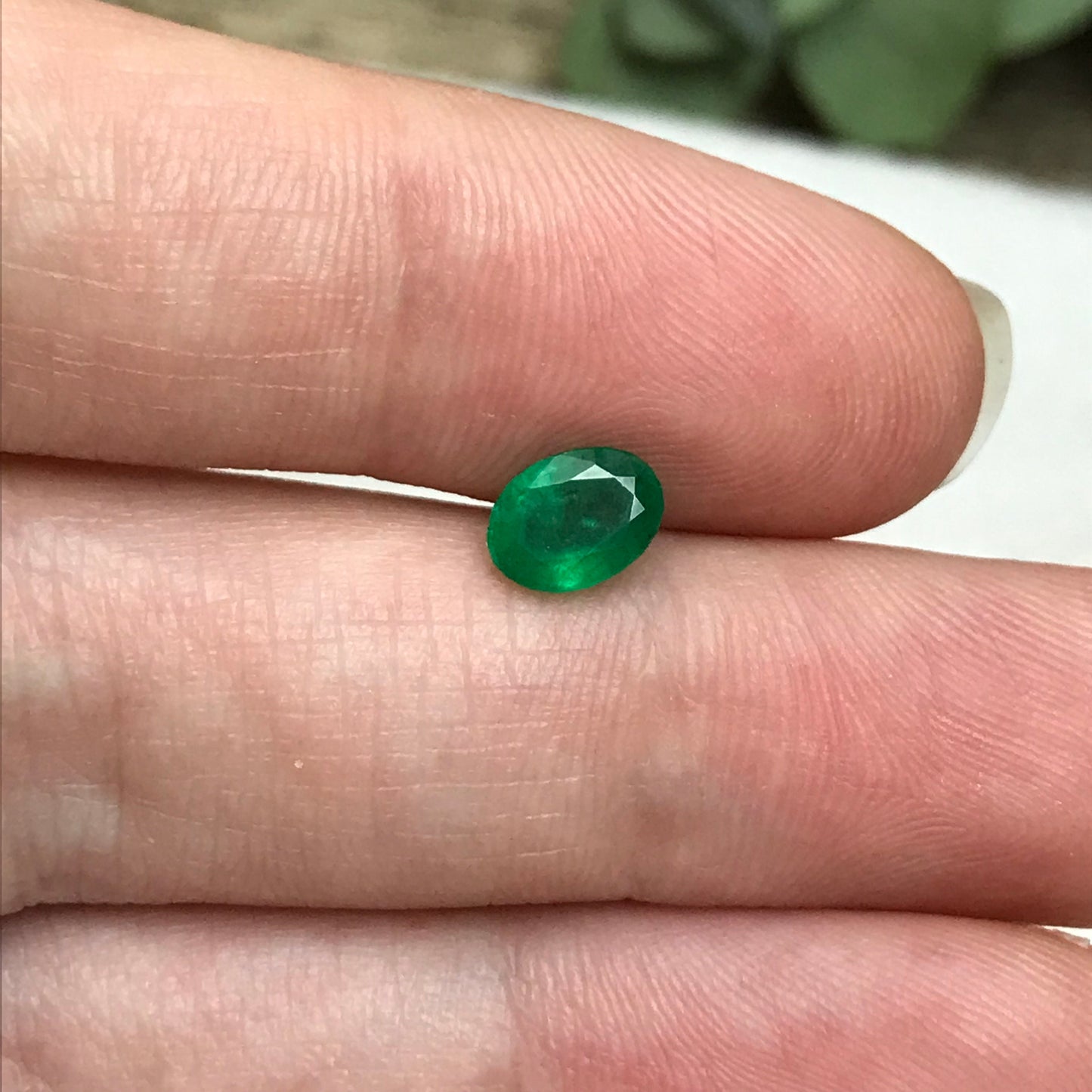 7x5mm Natural Green Emerald 0.75 carat, Oval Cut, Nice Green Emerald, Faceted Loose Gemstone for Jewelry, Medium Green Emerald