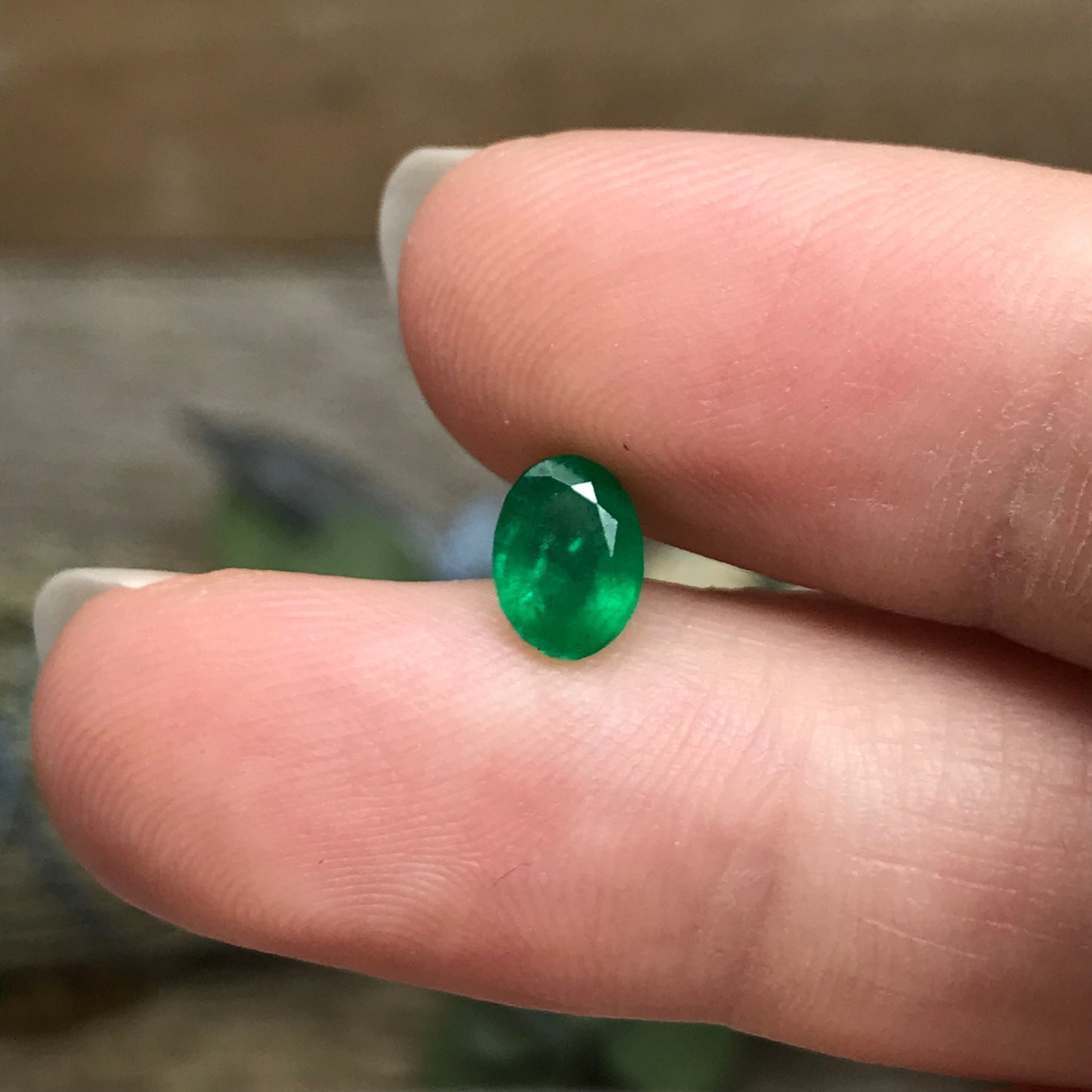 7x5mm Natural Green Emerald 0.75 carat, Oval Cut, Nice Green Emerald, Faceted Loose Gemstone for Jewelry, Medium Green Emerald