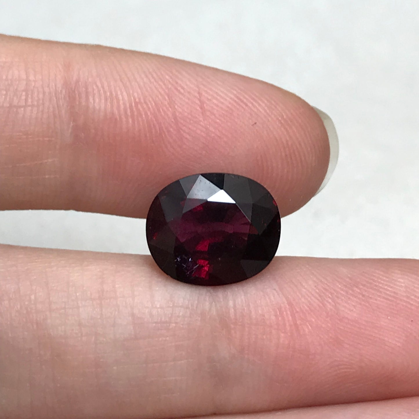7 ct Natural Rhodolite Garnet, 12x10mm Red Garnet, Faceted Oval Cut Raspberry Garnet, Gem with Rutile Incusions,