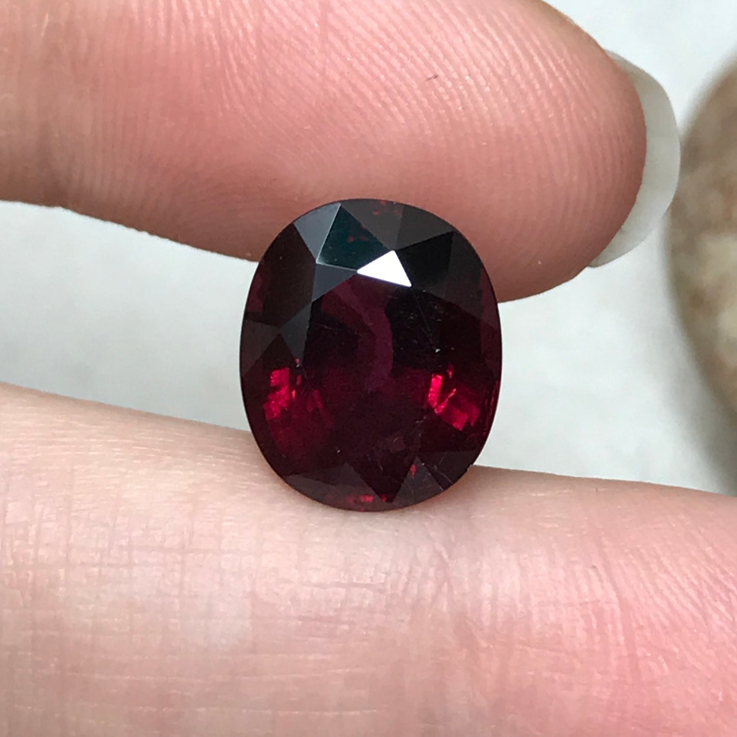 7 ct Natural Rhodolite Garnet, 12x10mm Red Garnet, Faceted Oval Cut Raspberry Garnet, Gem with Rutile Incusions,