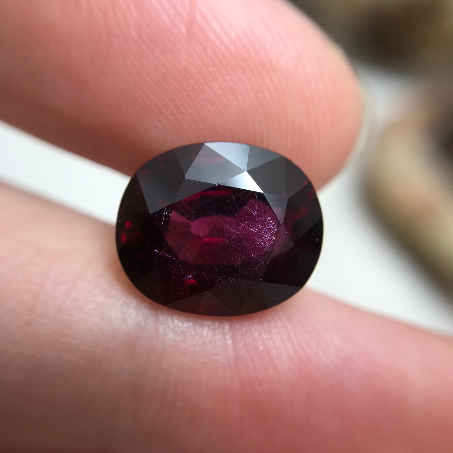 7 ct Natural Rhodolite Garnet, 12x10mm Red Garnet, Faceted Oval Cut Raspberry Garnet, Gem with Rutile Incusions,