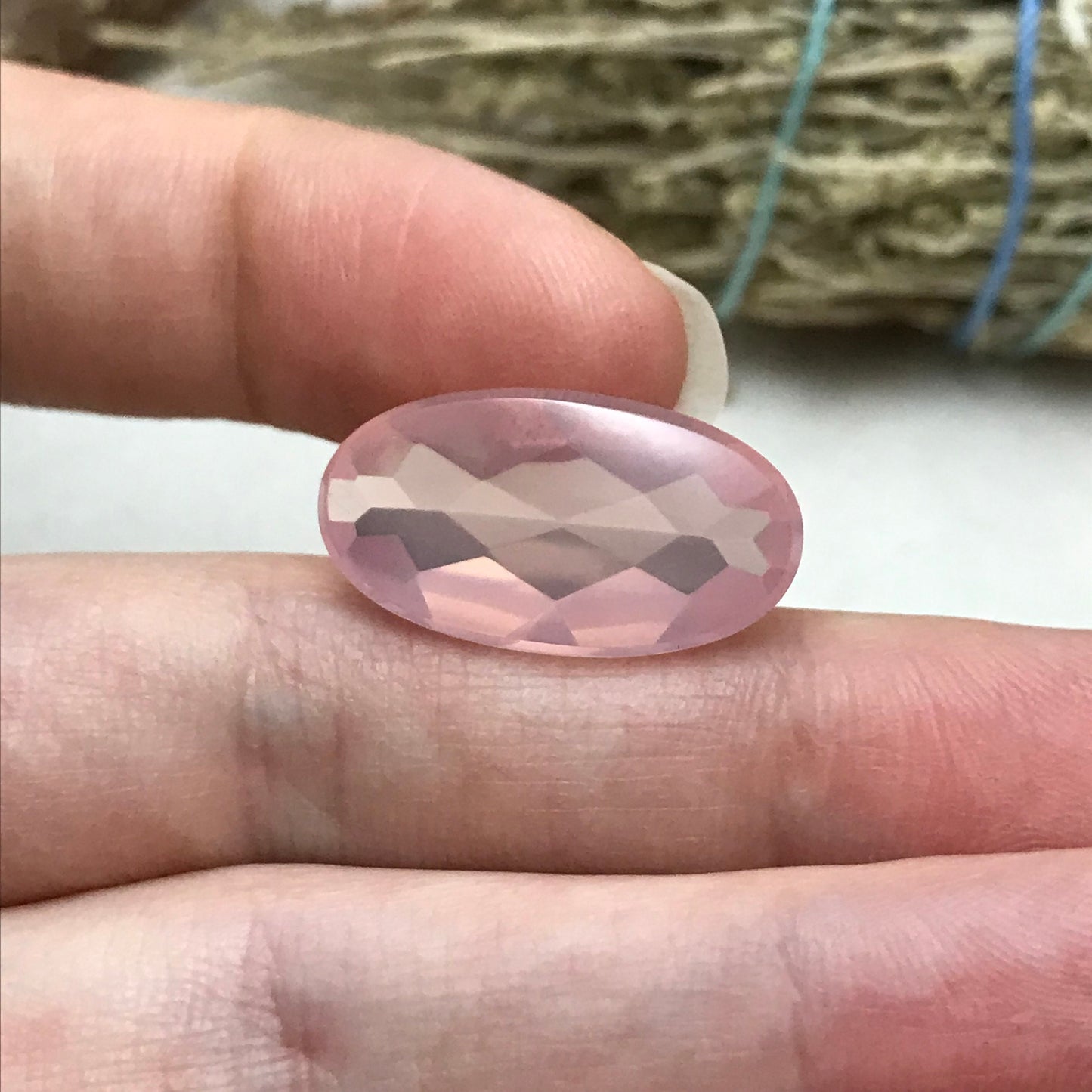 10 ct Rose Quartz, 22x12mm Oval, Light Pink, Unique Oval Cut Quartz Loose Gem Pretty Cut Gemstones Faceted Stone
