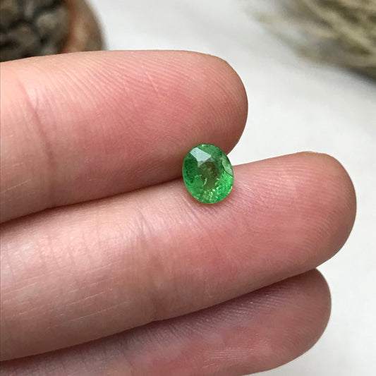 1 carat Natural Green Tsavorite Garnet 6.3x5.2mm Faceted Oval Genuine Gemstone Unmounted Loose Gem Earth Mined Green Garnet, 6x5mm