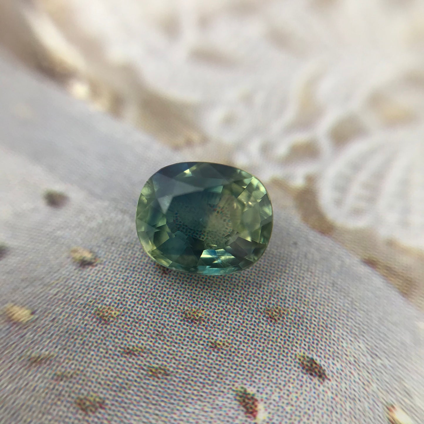 Natural Bi-Color Sapphire 6x5mm Oval Cut 0.93 Carat Corundum Faceted Loose Unmounted Gemstone Earth Mined Gem - US Seller - Peacock Sapphire