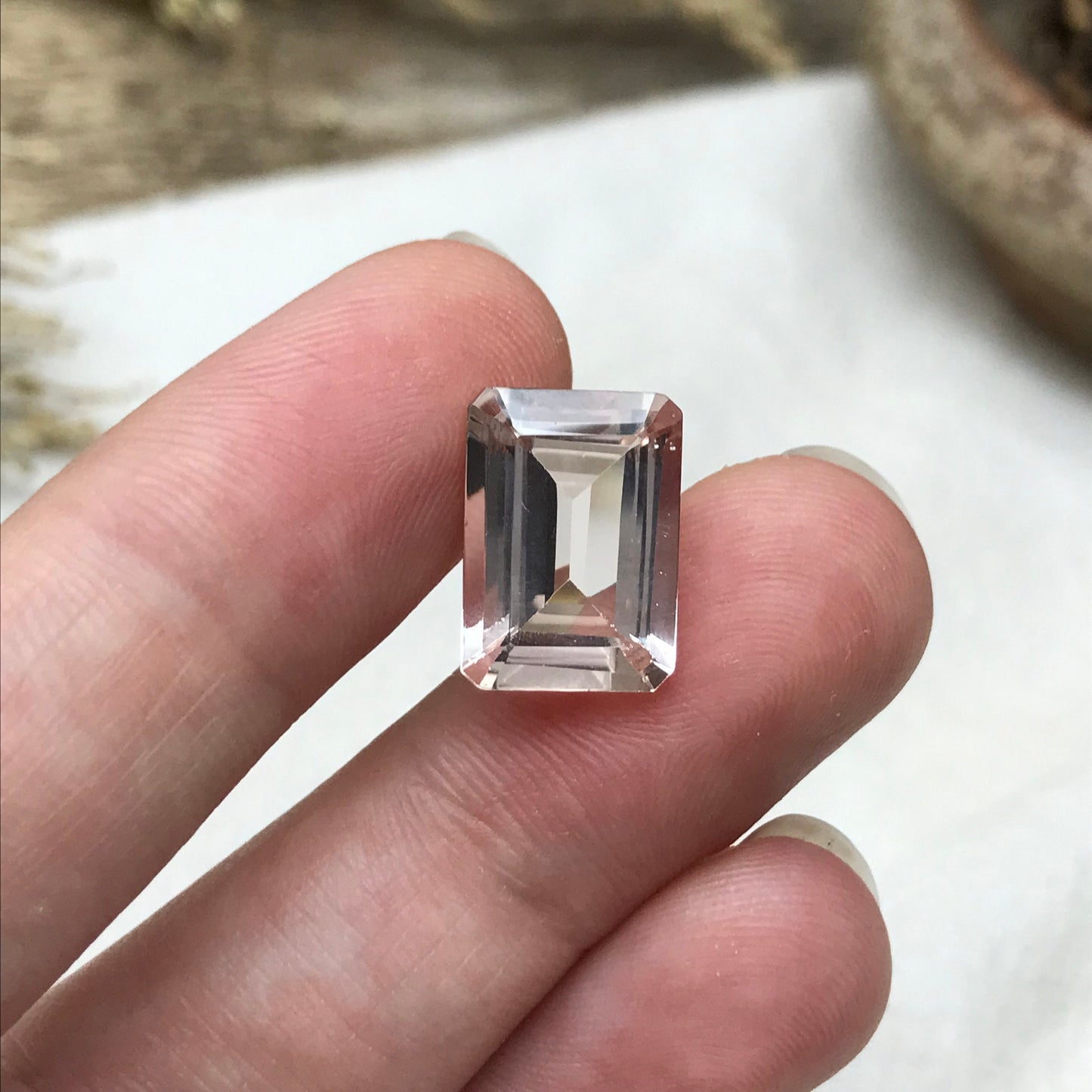 14x10mm Morganite 5.92 Carat Emerald Cut Peachy Pink Loose Gemstone For Engagement Ring