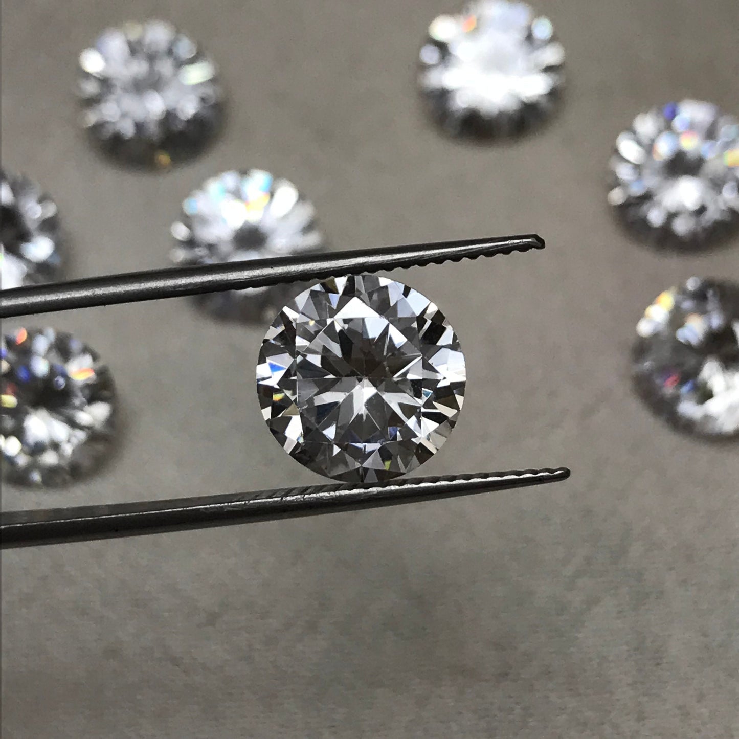 One- 10mm Round Cubic Zirconia 6-7 carat Clear Colorless CZ, Inexpensive Diamond Simulant,  Faceted Loose Gemstone for Jewelry Setting