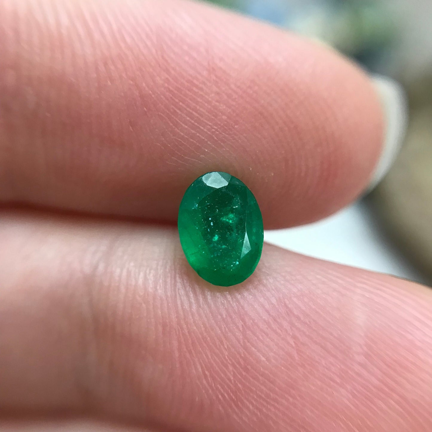7x5mm Natural Green Emerald 0.75 carat, Oval Cut, Nice Green Emerald, Faceted Loose Gemstone for Jewelry, Medium Green Emerald