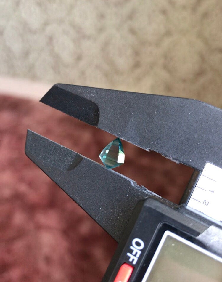 Natural Green Blue Sapphire 1.26 carat 7x5.6x4 mm Genuine Loose Unmounted Faceted Gemstone Sapphire - Unique Cut - One of a kind