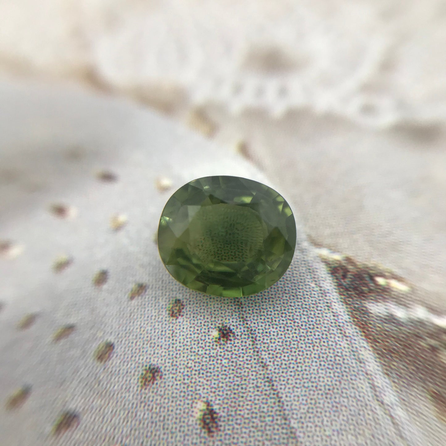 BE Treated Natural Green Sapphire 6.5x5.7mm Oval 1.07 Carat Corundum, BERYLLIUM TREATED, Faceted Loose, Gemstone Earth Mined Gem