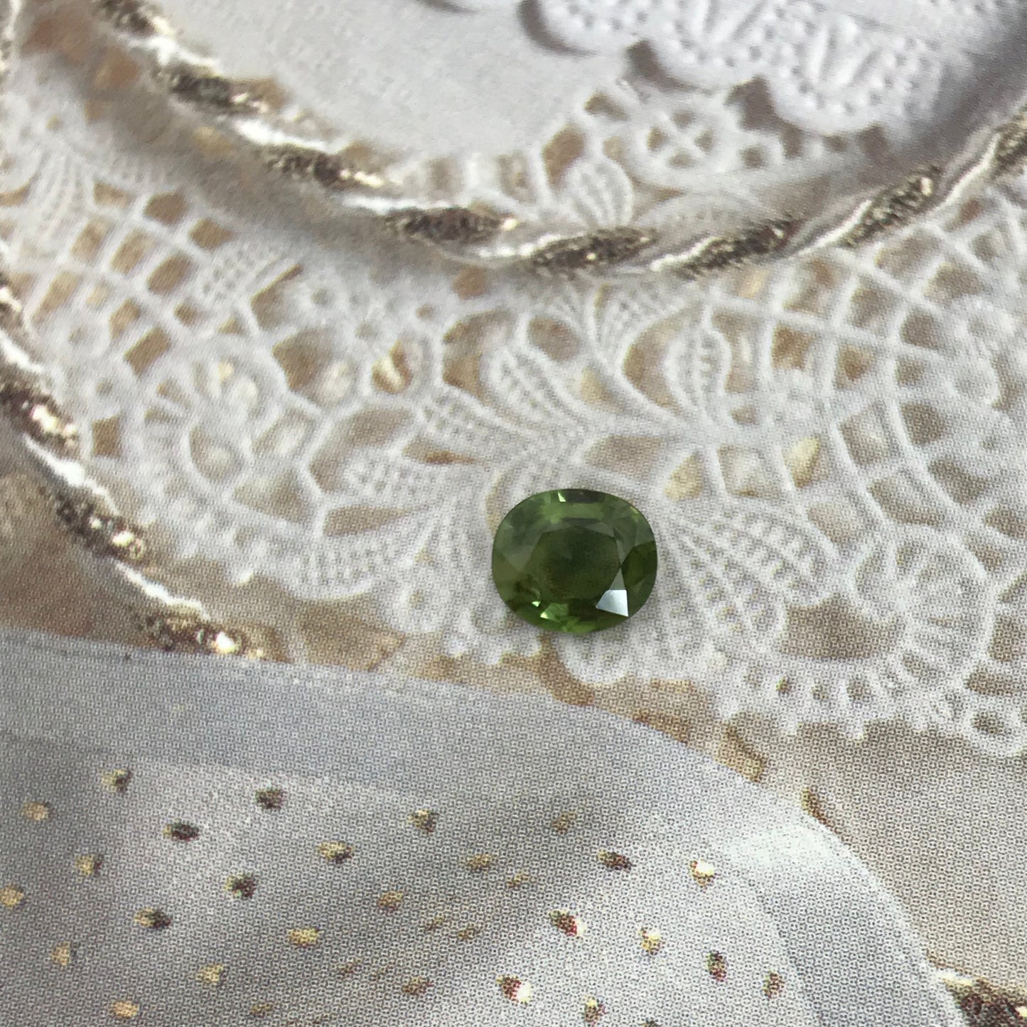 BE Treated Natural Green Sapphire 6.5x5.7mm Oval 1.07 Carat Corundum, BERYLLIUM TREATED, Faceted Loose, Gemstone Earth Mined Gem