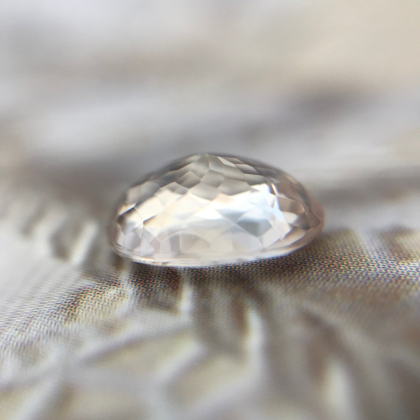 9x7mm Peachy Pink Morganite 1.61 Carat Oval Cut Peach Beryl For Engagement Ring Faceted Gem Loose Gemstone Unmounted Stone