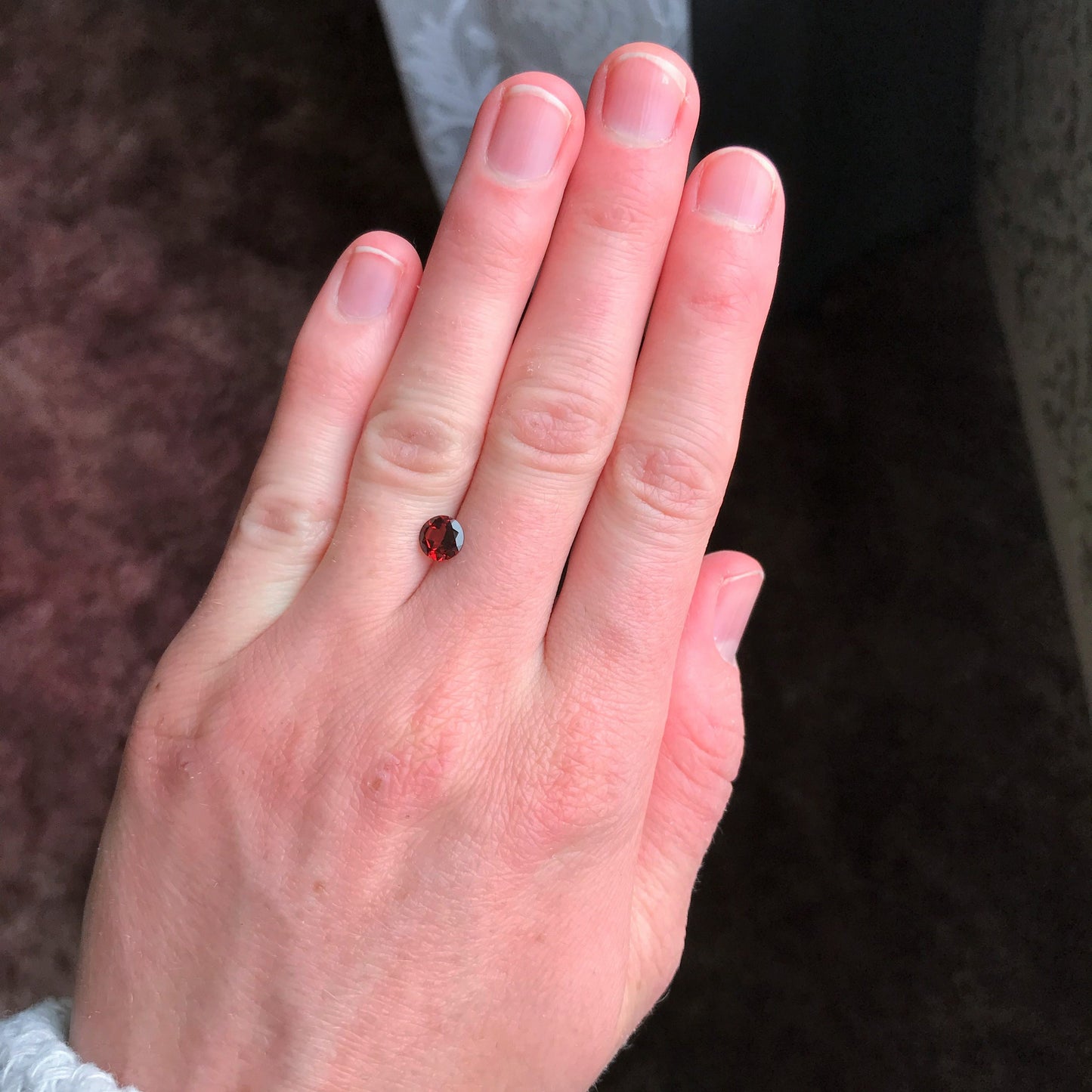 One 6mm Round Garnet Faceted Loose Stone, Unmounted Gemstone Red Flowing Gems Approx 0.80 to 1 ct Garnet