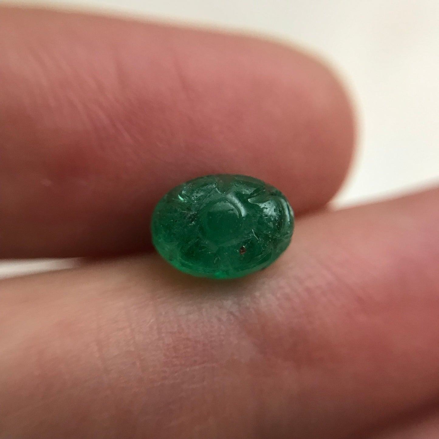 8x6mm Natural Emerald Oval Flower Carving 1.53 carat Precious Gemstone Loose Cabochon Emerald, Unique Carved Emerald