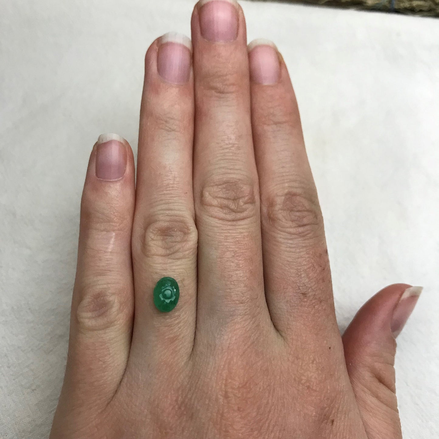 8x6mm Natural Emerald Oval Flower Carving 1.53 carat Precious Gemstone Loose Cabochon Emerald, Unique Carved Emerald