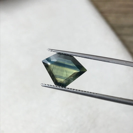 2.28 ct Natural Bi Color Sapphire, 13x9mm Fancy Tab Cut, Heated Blue Green Sapphire, Freeform Shield cut, Faceted Loose Hexagon Gemstone