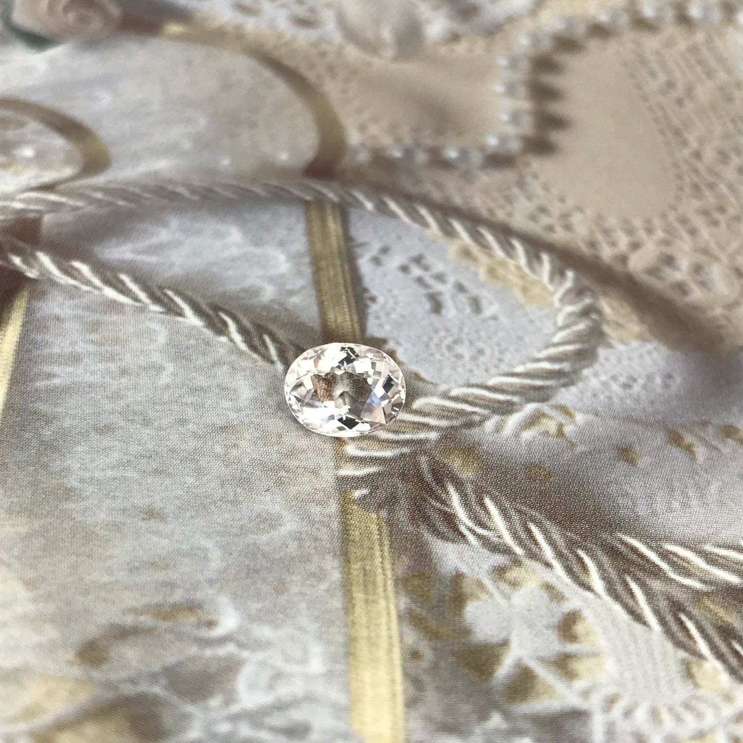 Light Peachy Pink Morganite 1.38 Carat 8x6 mm Oval Cut Morganite, Faceted Loose Beryl Unmounted Gemstone for Jewelry