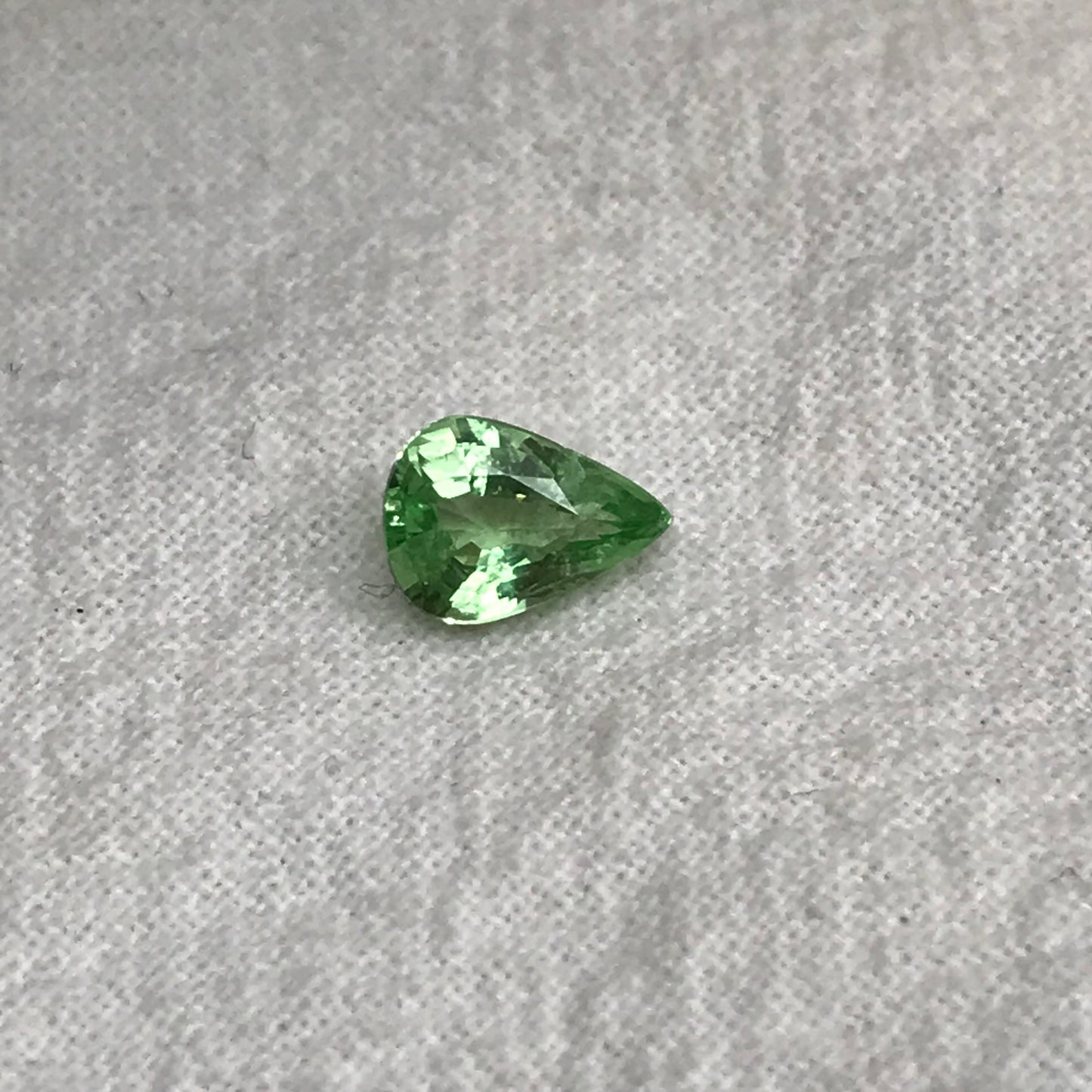 1 Ct Natural Mint Green Tsavorite Garnet 7.8x5.6mm Pear Cut, Wholesale Faceted Loose Gemstone for Jewelry, Emerald look a like.