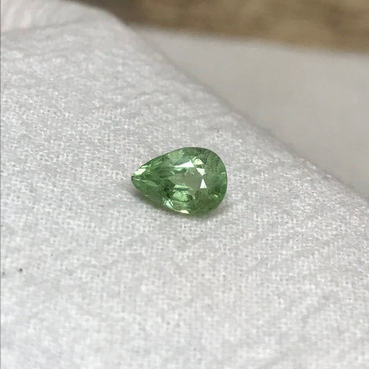 7x5mm Natural Pastel Green Tsavorite Garnet 0.98 carat, Pear Cut, Wholesale Faceted Loose Gemstone for Jewelry, Mint Green, 1 Ct