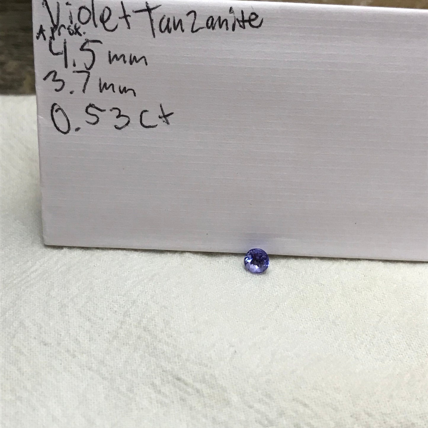 Natural Violet Blue Tanzanite 0.53 Carat 4.5mm Round Cut, Faceted Loose Unmounted Gemstone