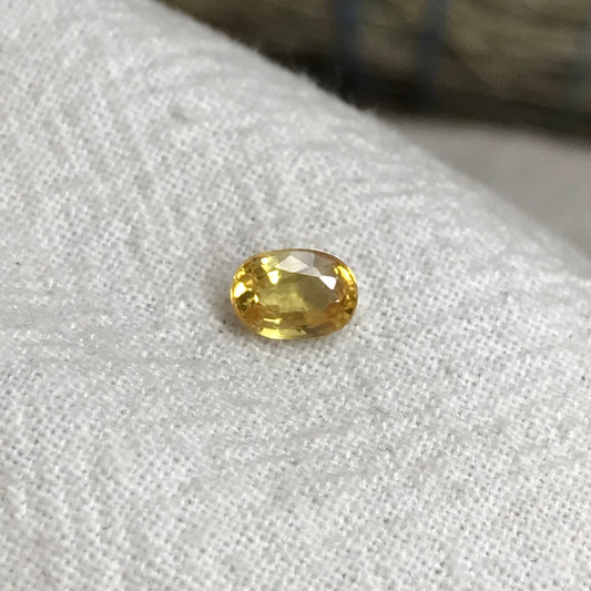 Natural Yellow Sapphire 0.67 Carat 5.8x4.1mm Oval Cut, Beryllium Treated Sapphire, Faceted Loose Gemstone, BE Treated