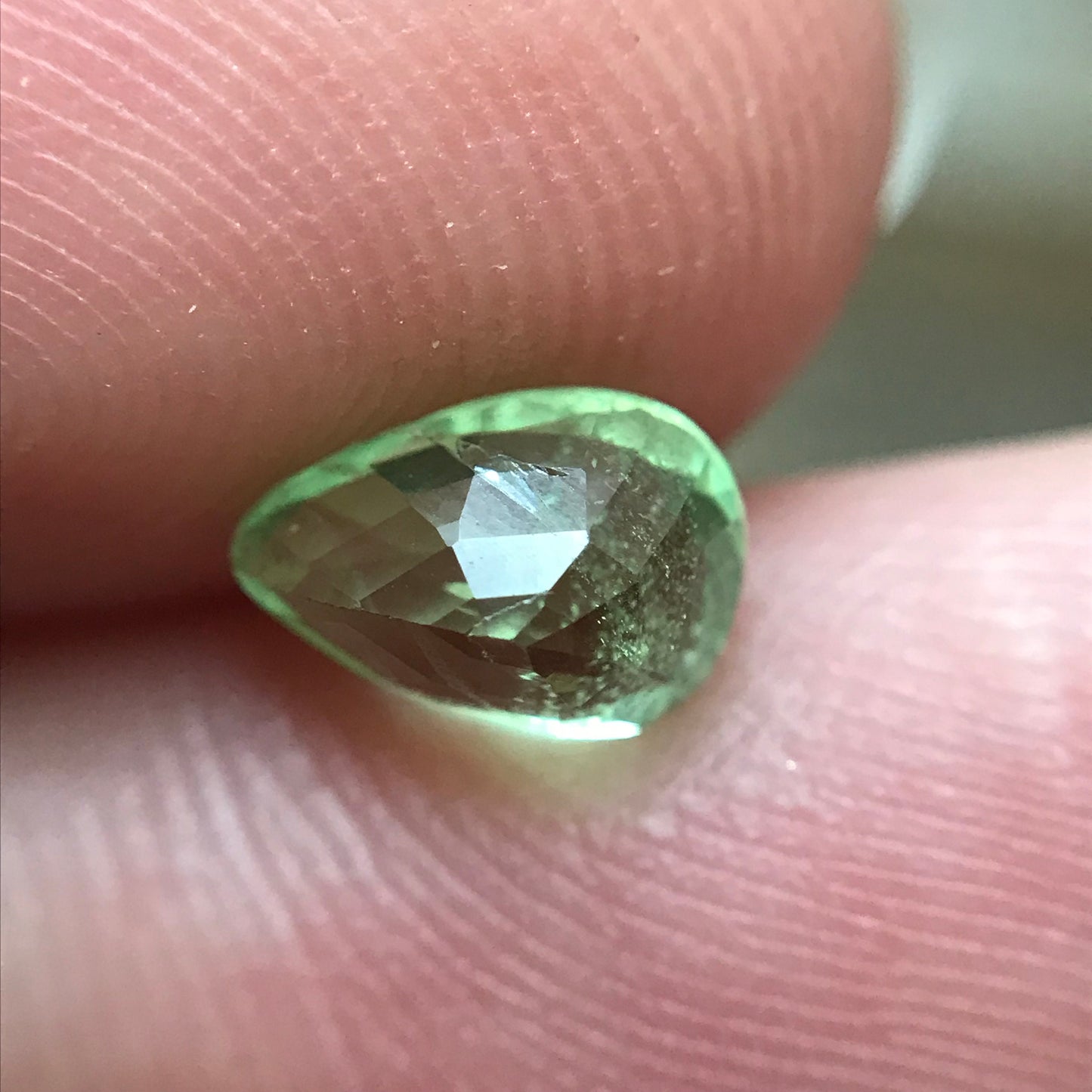 7x5mm Natural Pastel Green Tsavorite Garnet 0.98 carat, Pear Cut, Wholesale Faceted Loose Gemstone for Jewelry, Mint Green, 1 Ct