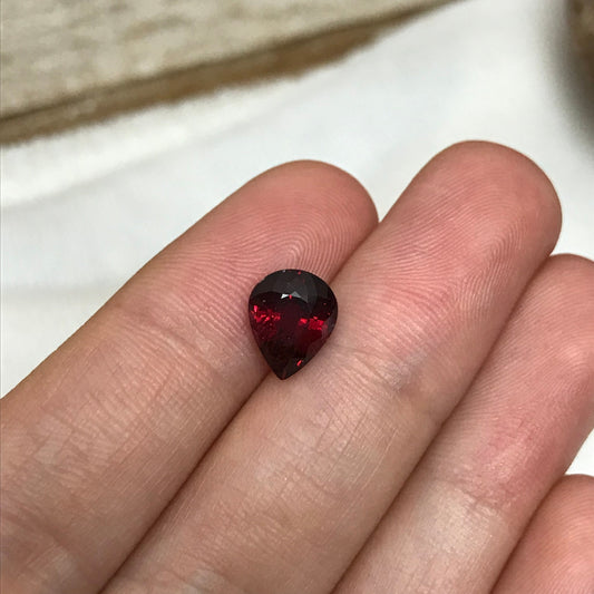 2.97 carat Natural Rhodolite Garnet, 9.5x7.7mm Pear cut Rose Red Garnet, Faceted Raspberry Garnet, Deep Purplish Red, 9.5x7.5mm