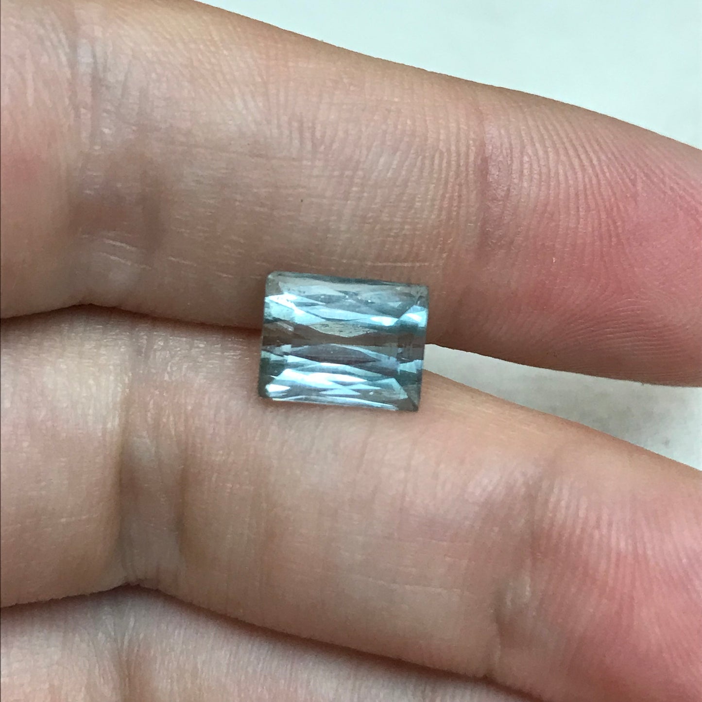 9x7mm Aquamarine 2.56 carat, Rectangle Baguette Cut Natural Aquamarine, Faceted Loose Gem, FlowingGems