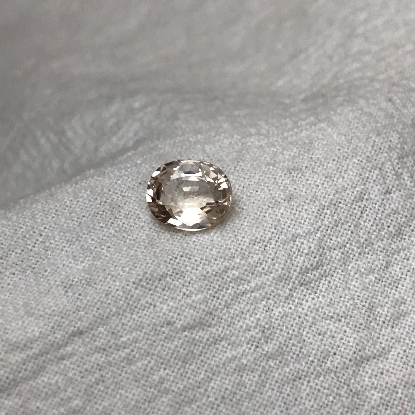 1.48 Carat Peach Morganite 8.2x6.7mm Oval Cut, Orangey Pink Morganite, Faceted Loose Beryl Unmounted Gemstone for Jewelry