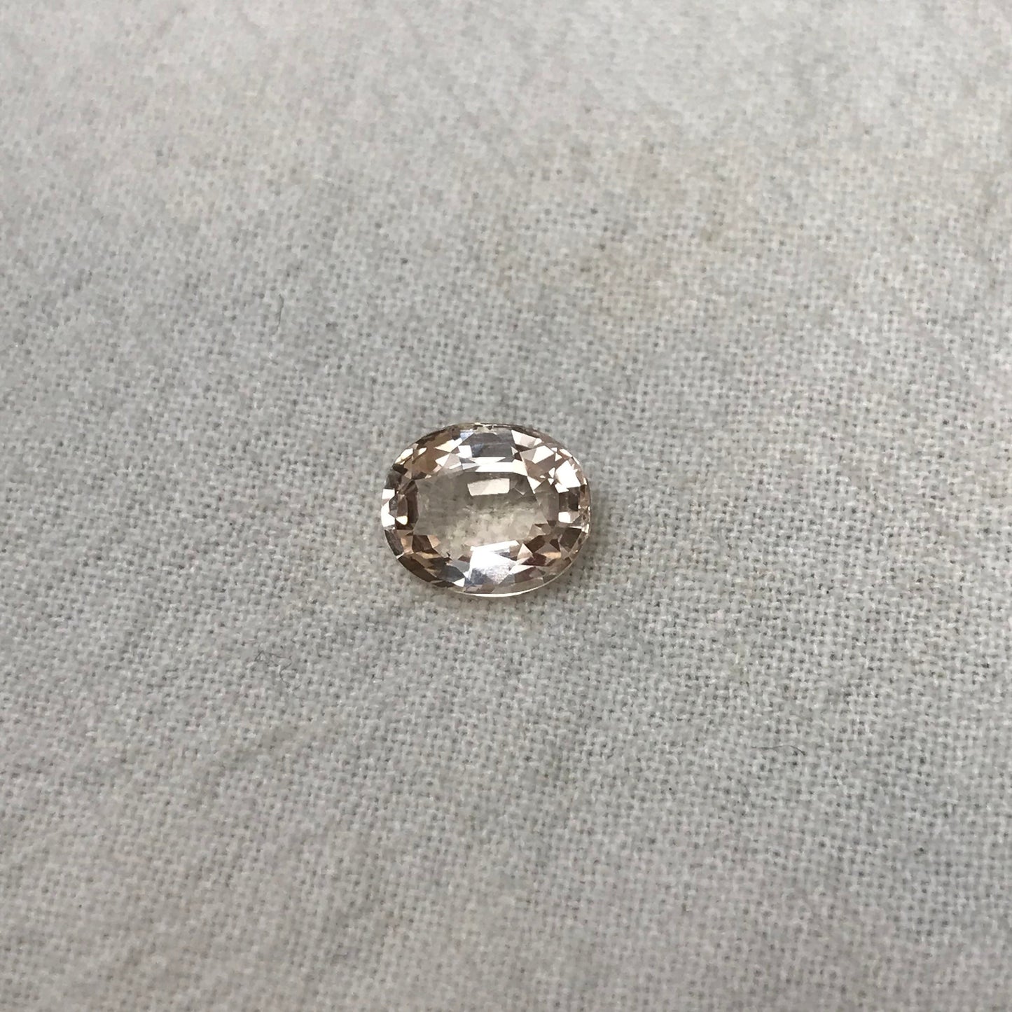 1.48 Carat Peach Morganite 8.2x6.7mm Oval Cut, Orangey Pink Morganite, Faceted Loose Beryl Unmounted Gemstone for Jewelry