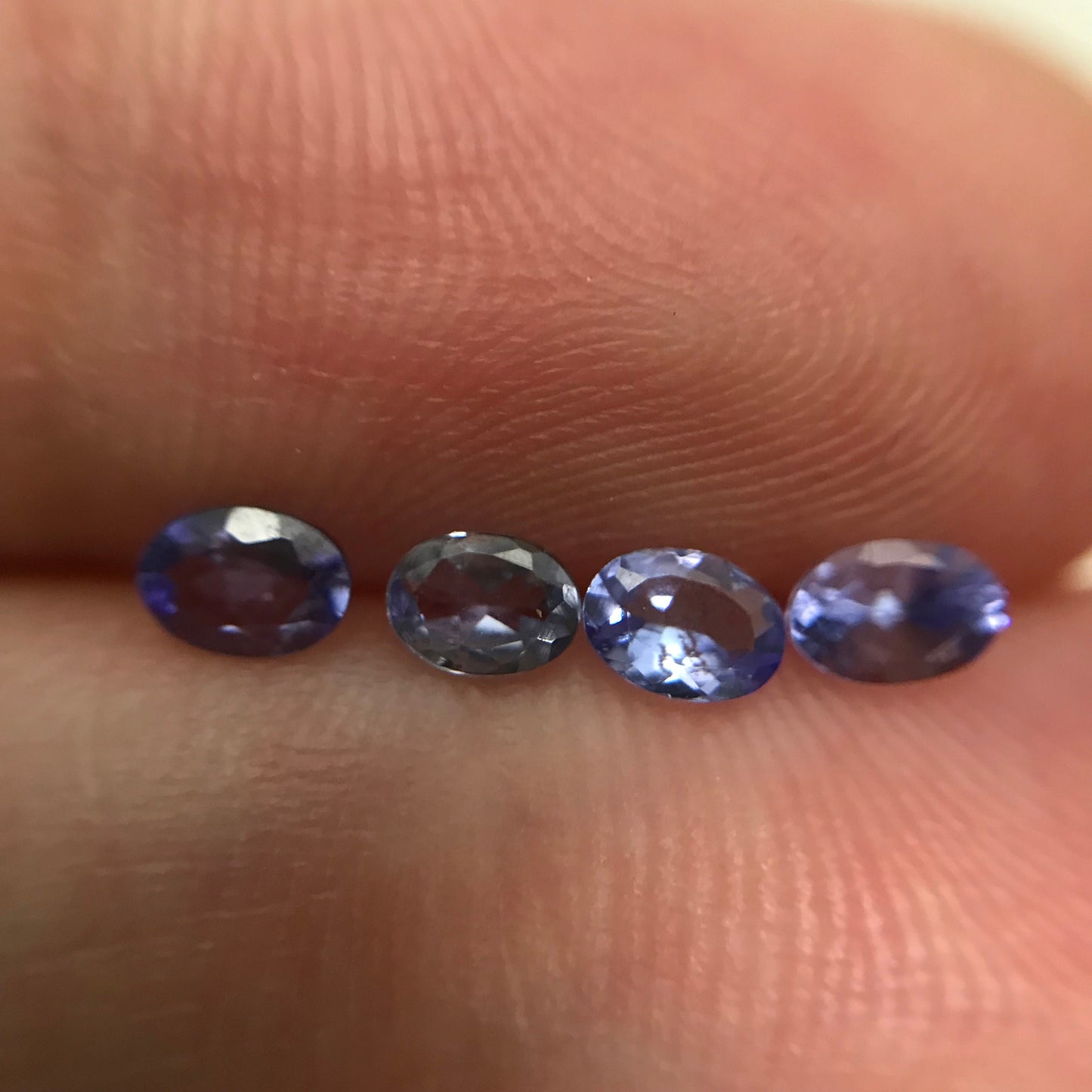 One 4x3mm Violet Tanzanite 0.14-0.22 carat Oval Cut, Faceted Loose Gemstone, Natural Tanzanite, Zoisite