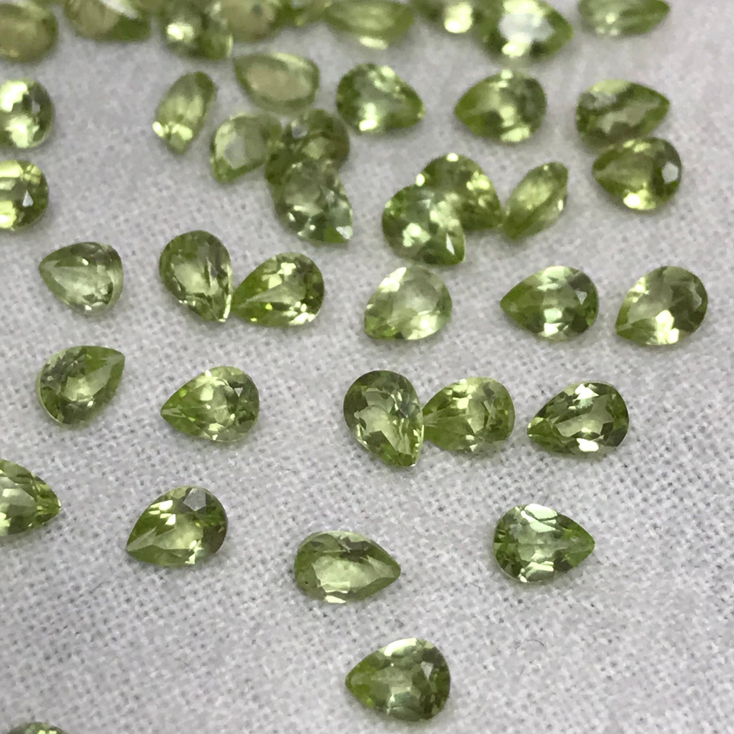 One- 4x3mm Green Peridot Pear Cut, Approx. 0.16 carats Loose Natural Gem, August Birthstone, Faceted Natural Peridot, Chrysolite, Olivine