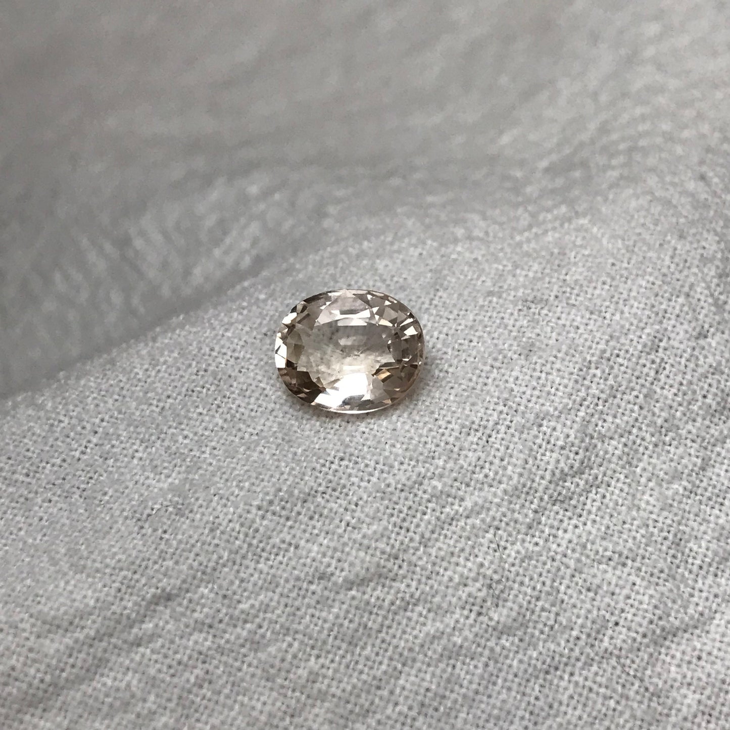 1.48 Carat Peach Morganite 8.2x6.7mm Oval Cut, Orangey Pink Morganite, Faceted Loose Beryl Unmounted Gemstone for Jewelry