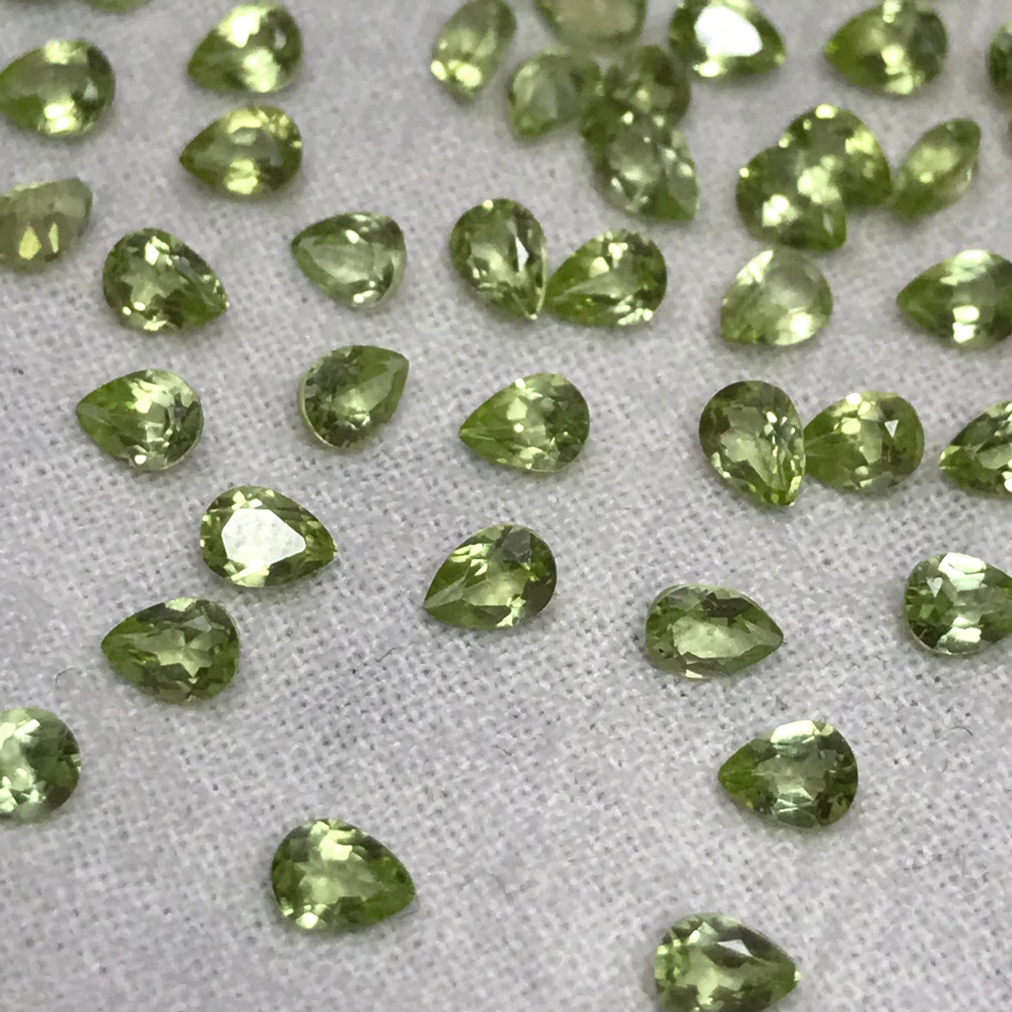 One- 4x3mm Green Peridot Pear Cut, Approx. 0.16 carats Loose Natural Gem, August Birthstone, Faceted Natural Peridot, Chrysolite, Olivine