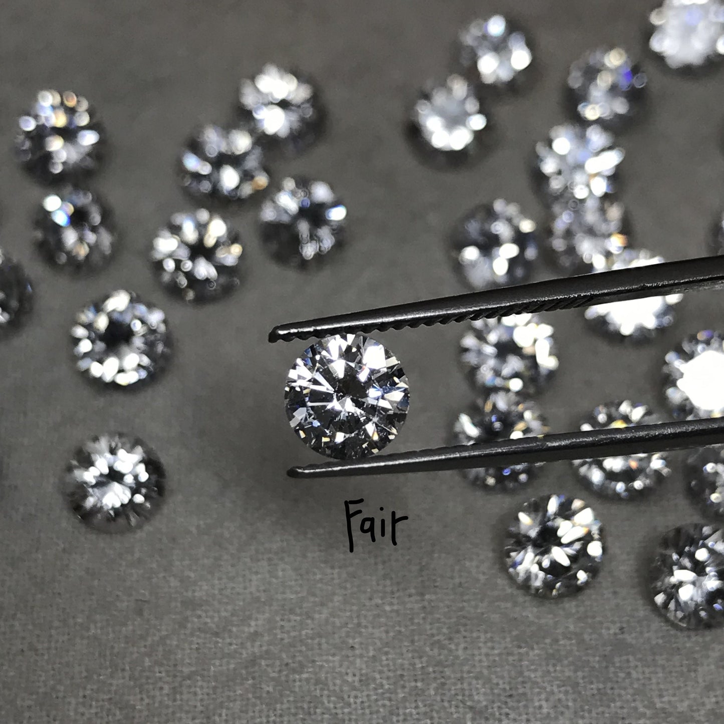 One- 6mm Round Cubic Zirconia 1.08-1.72 carat Clear Colorless CZ, Inexpensive Diamond Simulant, Faceted Loose Gemstone for Jewelry Setting