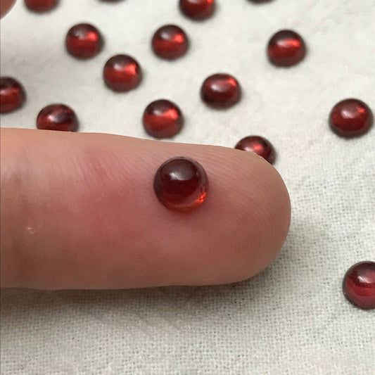 One 5mm Round Garnet Faceted Loose Stone, Cabochon Garnets, Red Flowing Gems Approx 0.70-90 ct Garnet