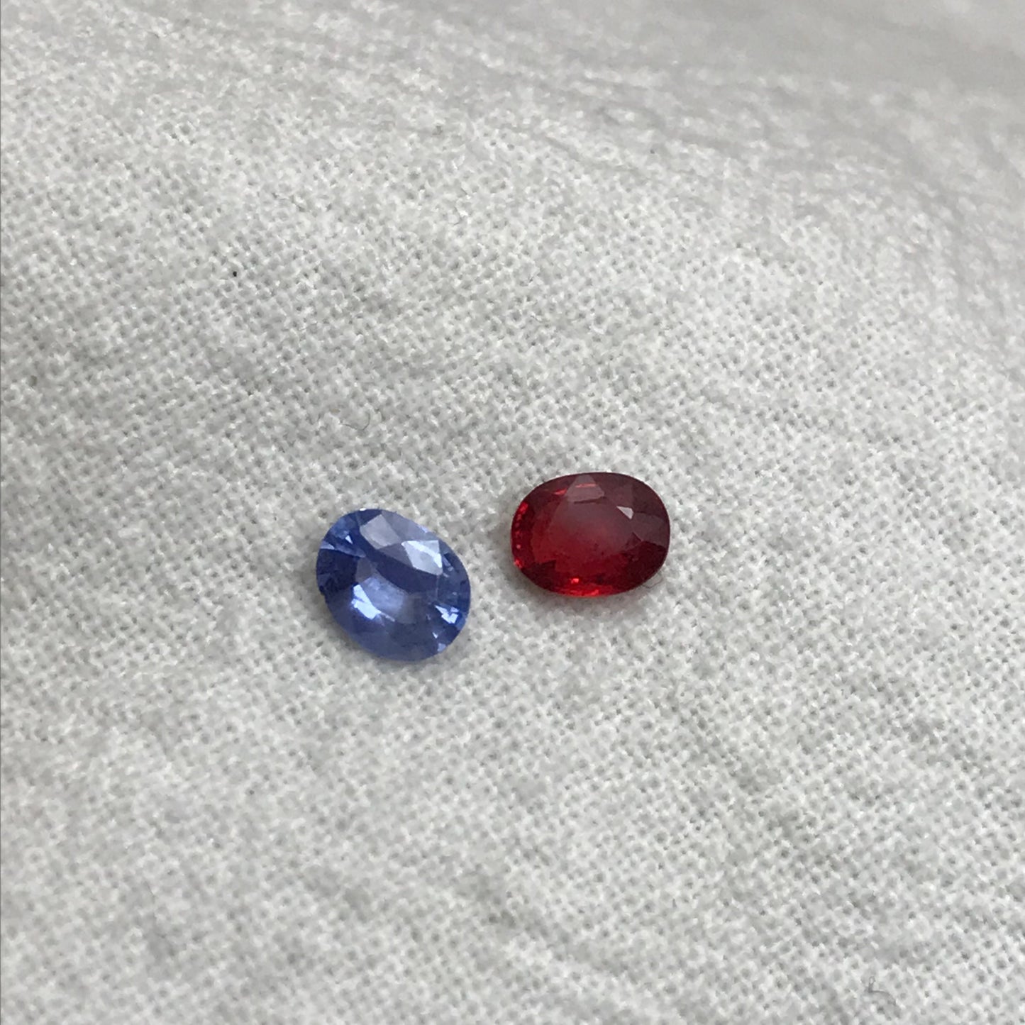 2 Sapphires, Blue and Red Orangish Sapphire 0.70 TCW, Color Treated Natural Sapphires, 5x4mm Faceted Loose Colored Sapphires
