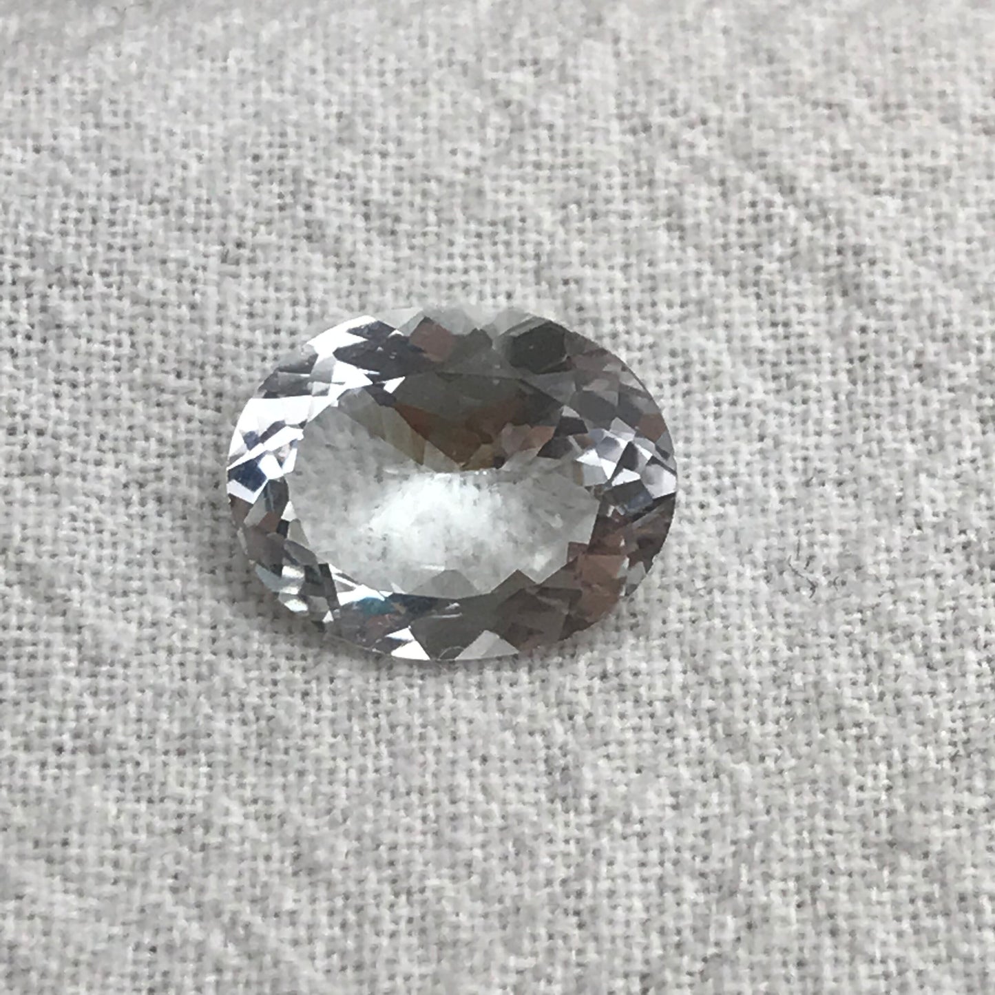 11x9mm Natural Aquamarine 2.54 carat, Oval Cut, Faceted Loose Gemstone, Light Color