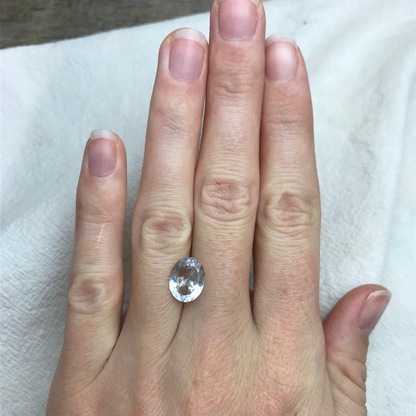 11x9mm Natural Aquamarine 2.54 carat, Oval Cut, Faceted Loose Gemstone, Light Color