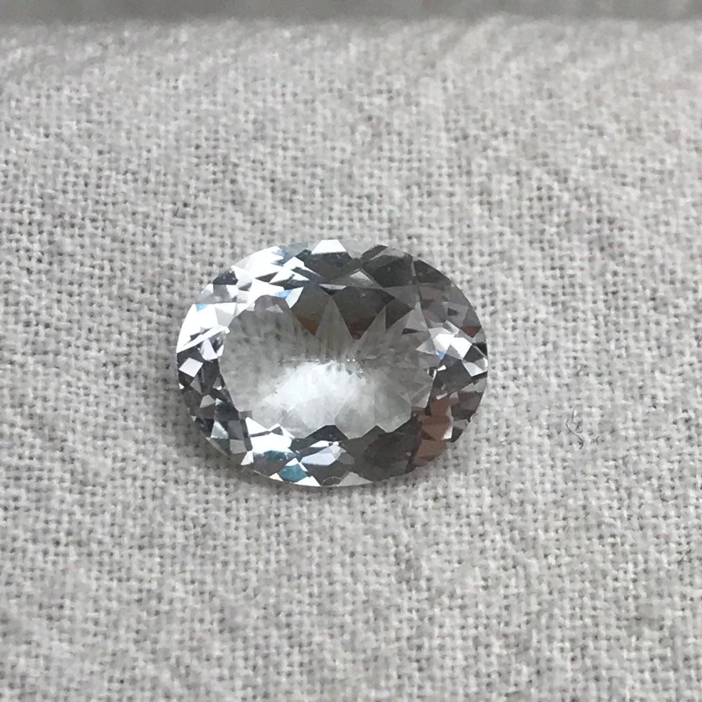 11x9mm Natural Aquamarine 2.54 carat, Oval Cut, Faceted Loose Gemstone, Light Color