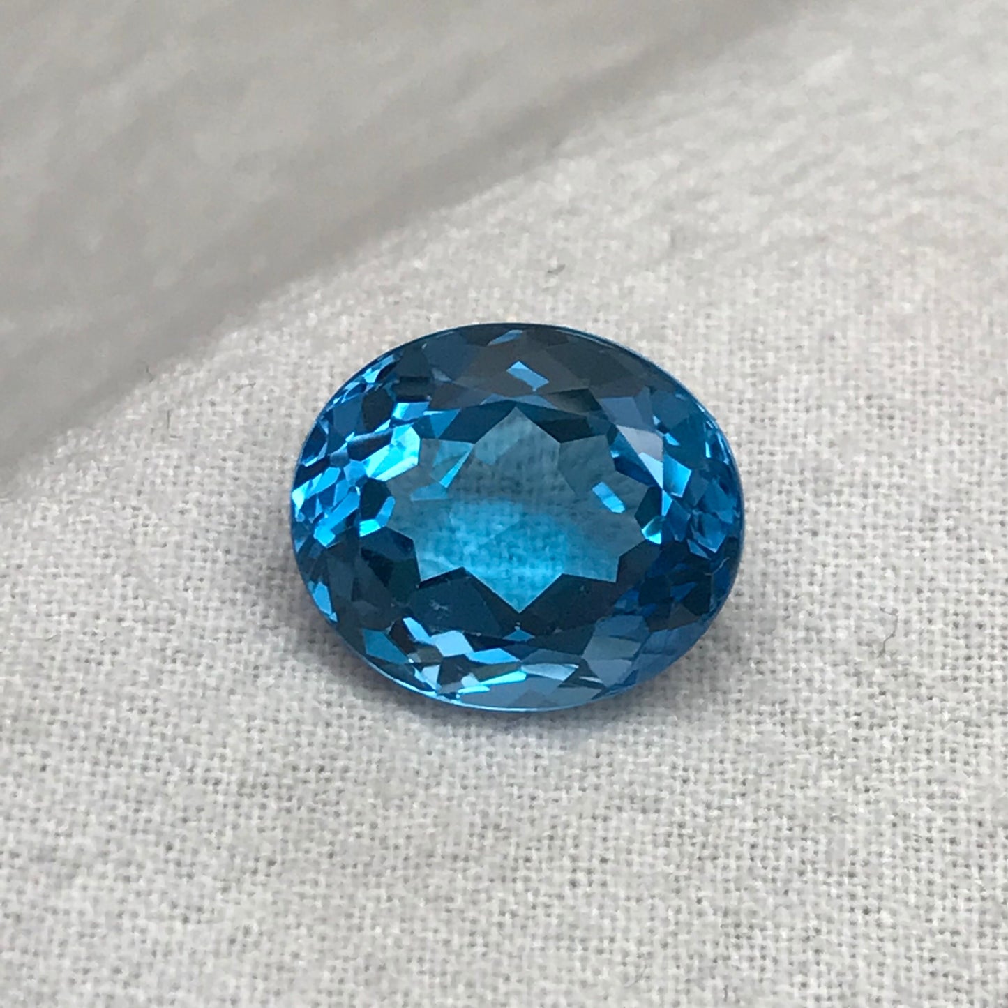 14x12mm Swiss Blue Topaz 11.32 carat, Oval Cut Gem, Loose Reclaimed/Recycled Gemstone, Vivid Blue Topaz, US Seller, December Birthstone