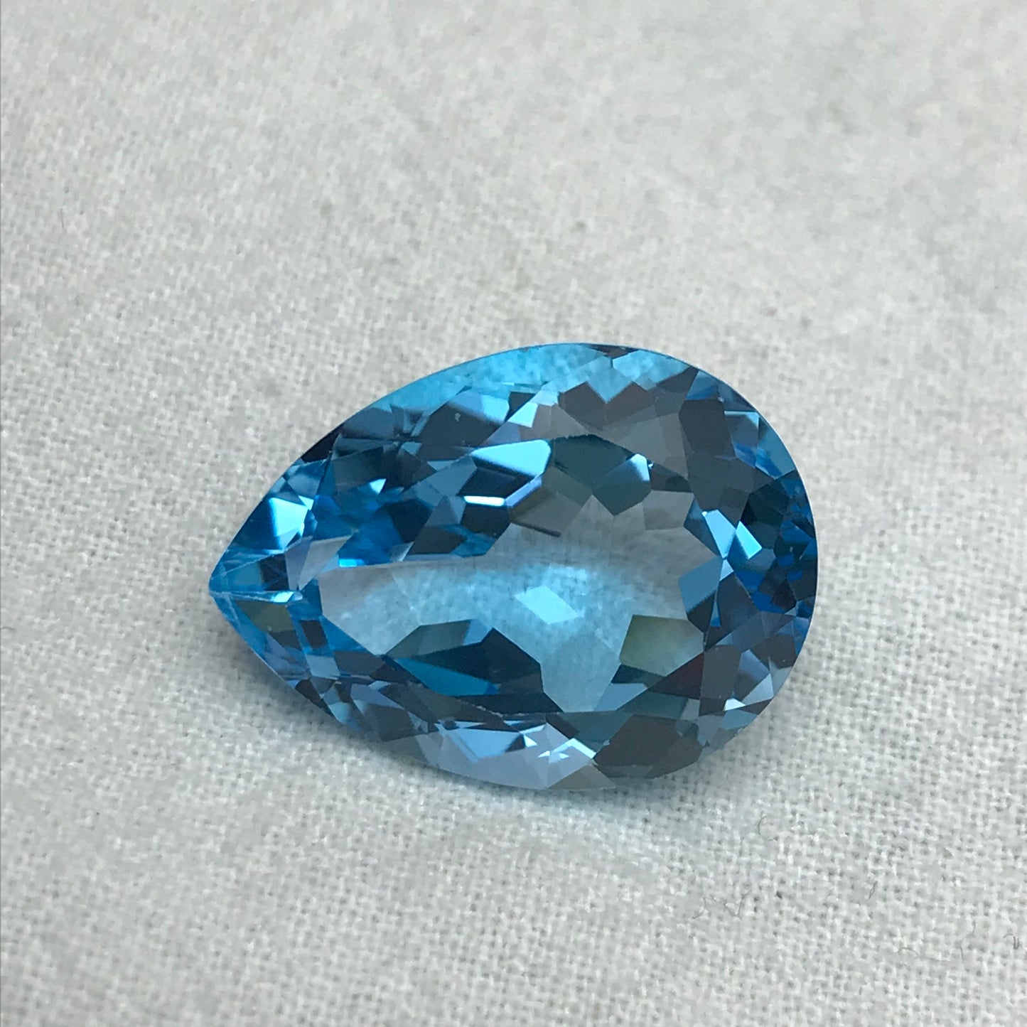 20x15mm Blue Topaz Pear Cut, 20.59 carat Loose Faceted Gem, Natural Topaz, US Seller