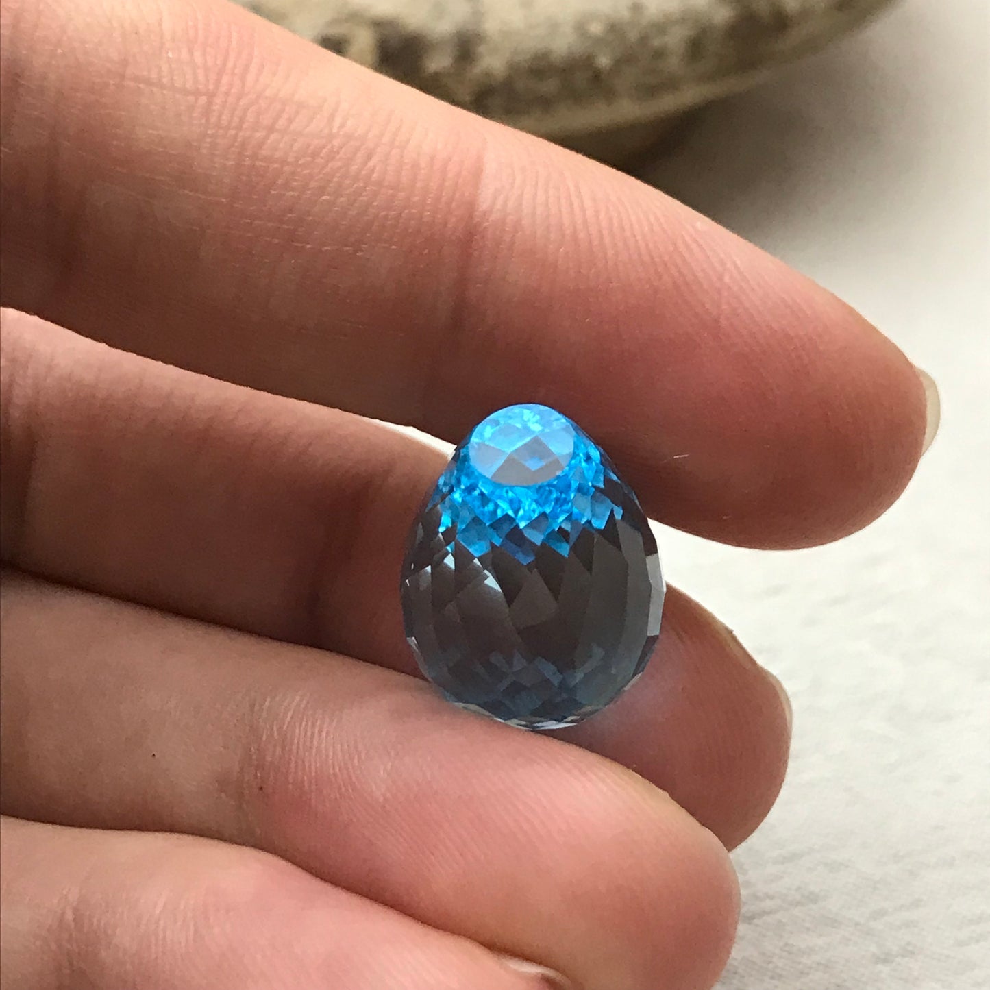 17.7mm Blue Topaz Briolette Cut, 25.34 carat Loose Faceted Gem, Topaz Bead, Undrilled Briolette