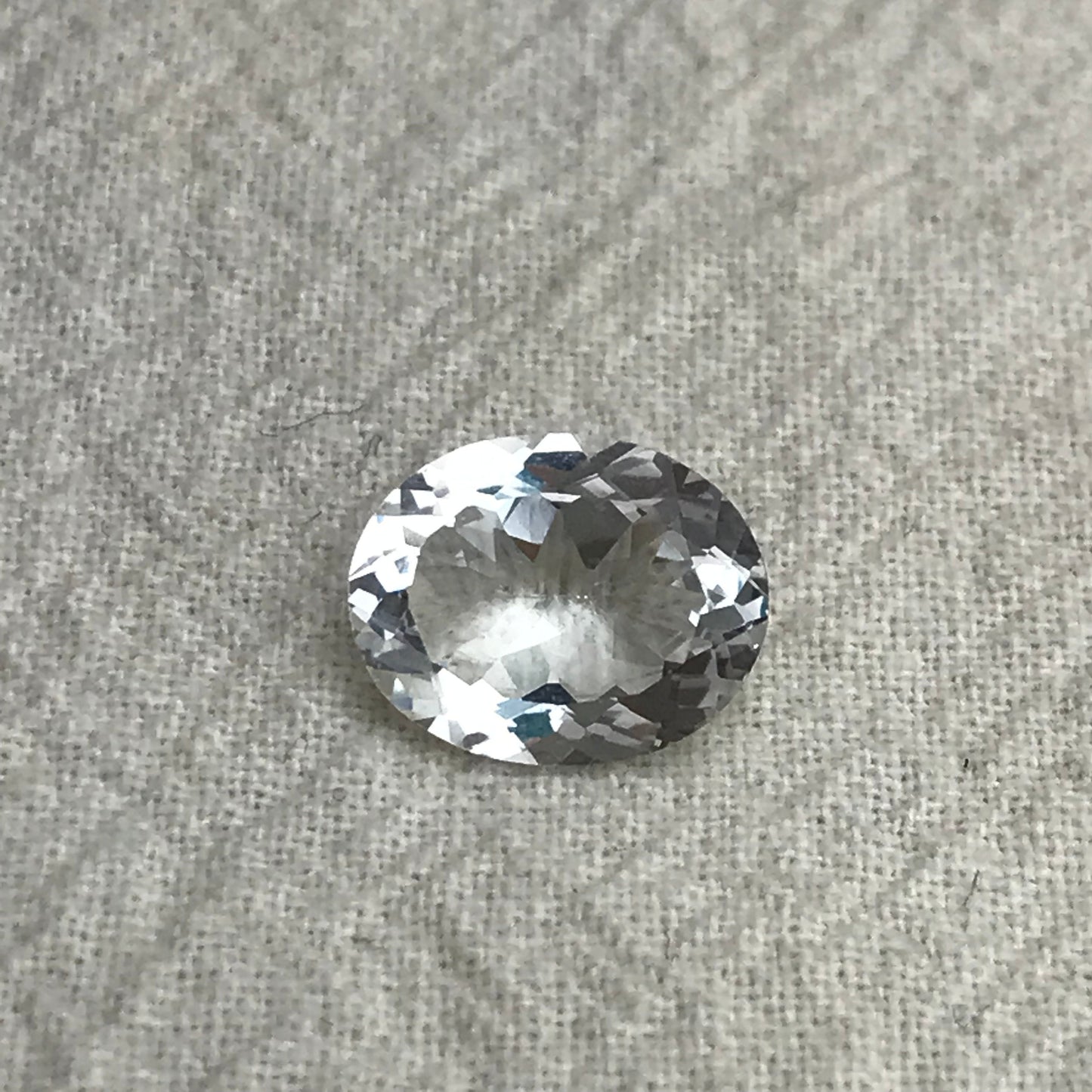 11x9mm Natural Aquamarine 2.54 carat, Oval Cut, Faceted Loose Gemstone, Light Color