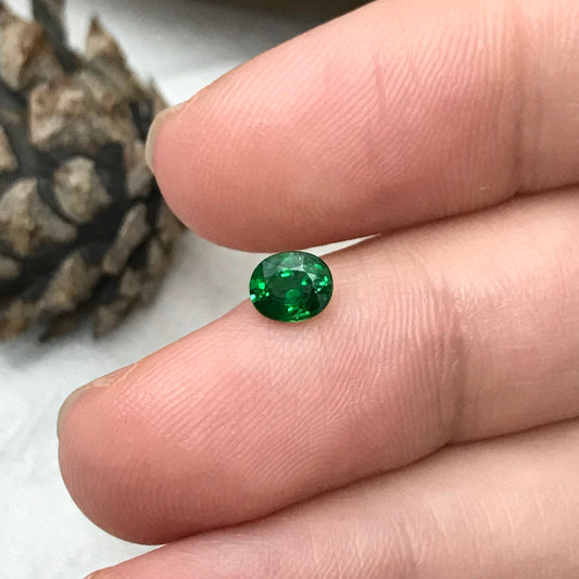 0.60 carat Natural Green Tsavorite Garnet 5.5x4.5mm Oval Cut, Faceted Loose Rich Green