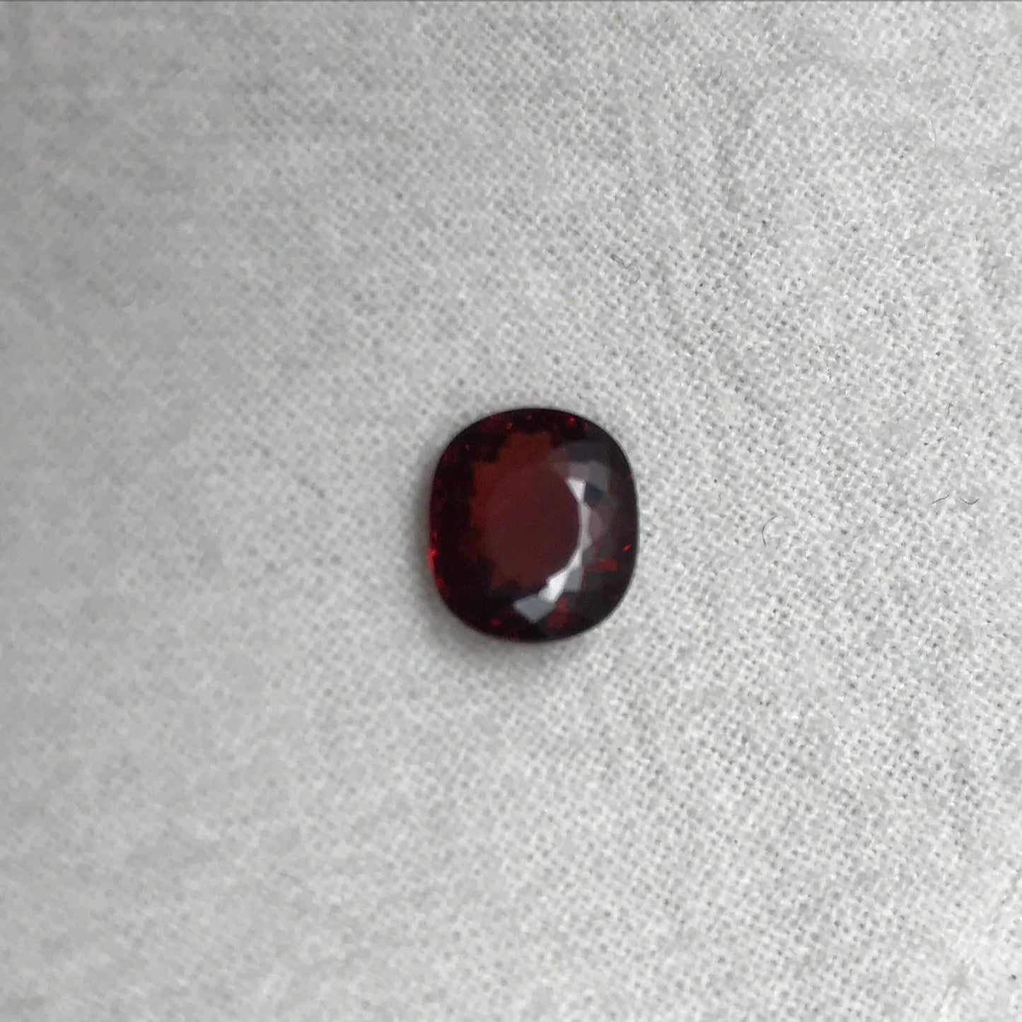 8x7mm Natural Red Garnet, 2 Carat, Oval cut Deep Orangey Red Garnet