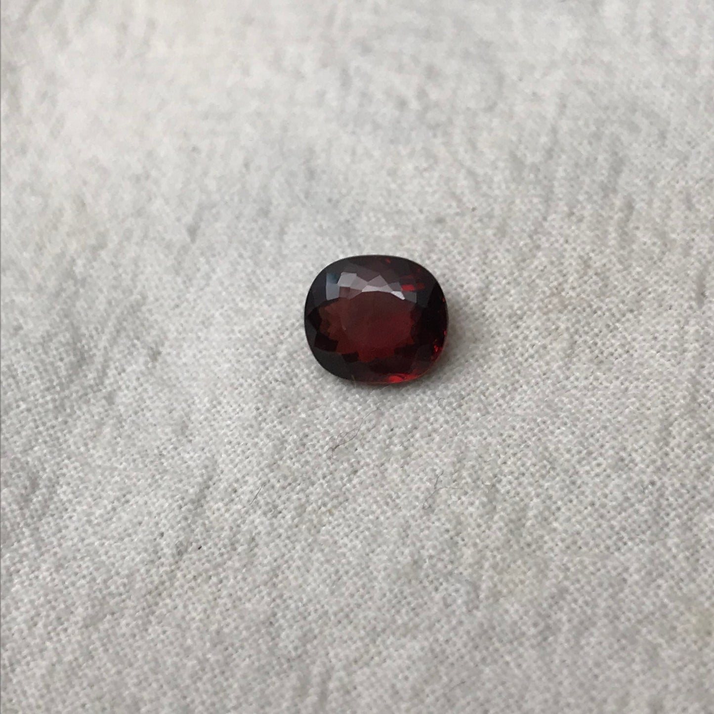 8x7mm Natural Red Garnet, 2 Carat, Oval cut Deep Orangey Red Garnet